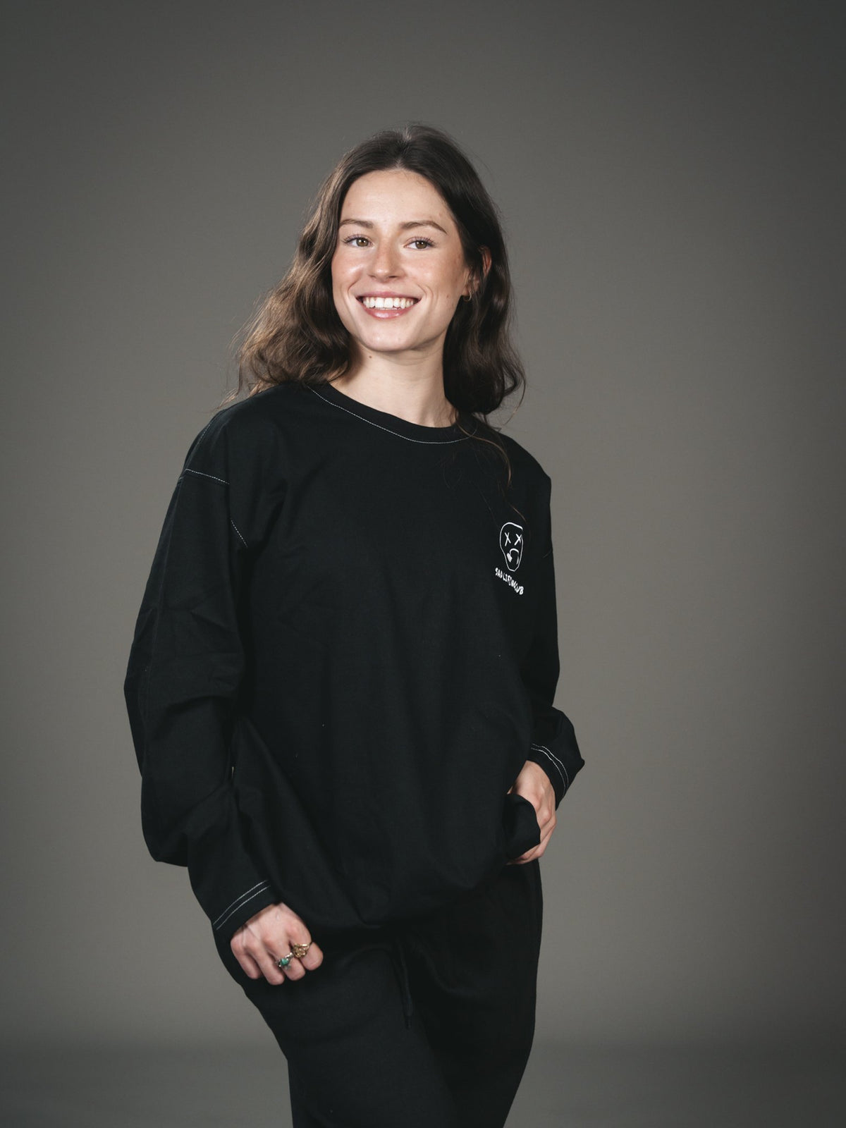 Black Crewneck (3)