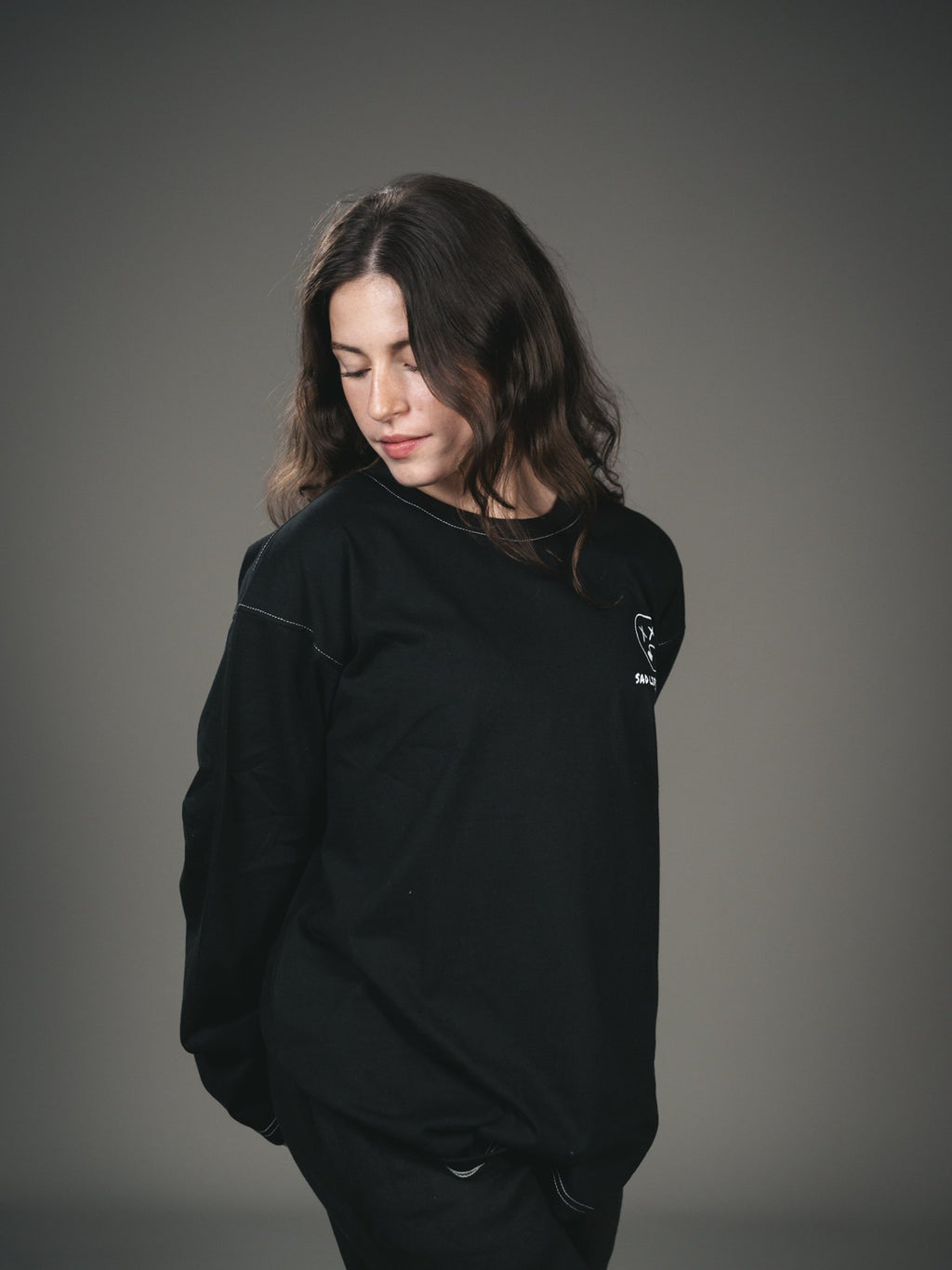 Black Crewneck (5)